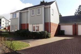 3 bedroom Detached t...